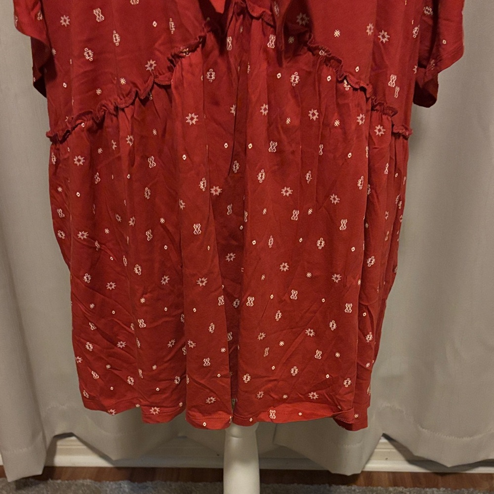 Torrid Red Top - Picture 3 of 13